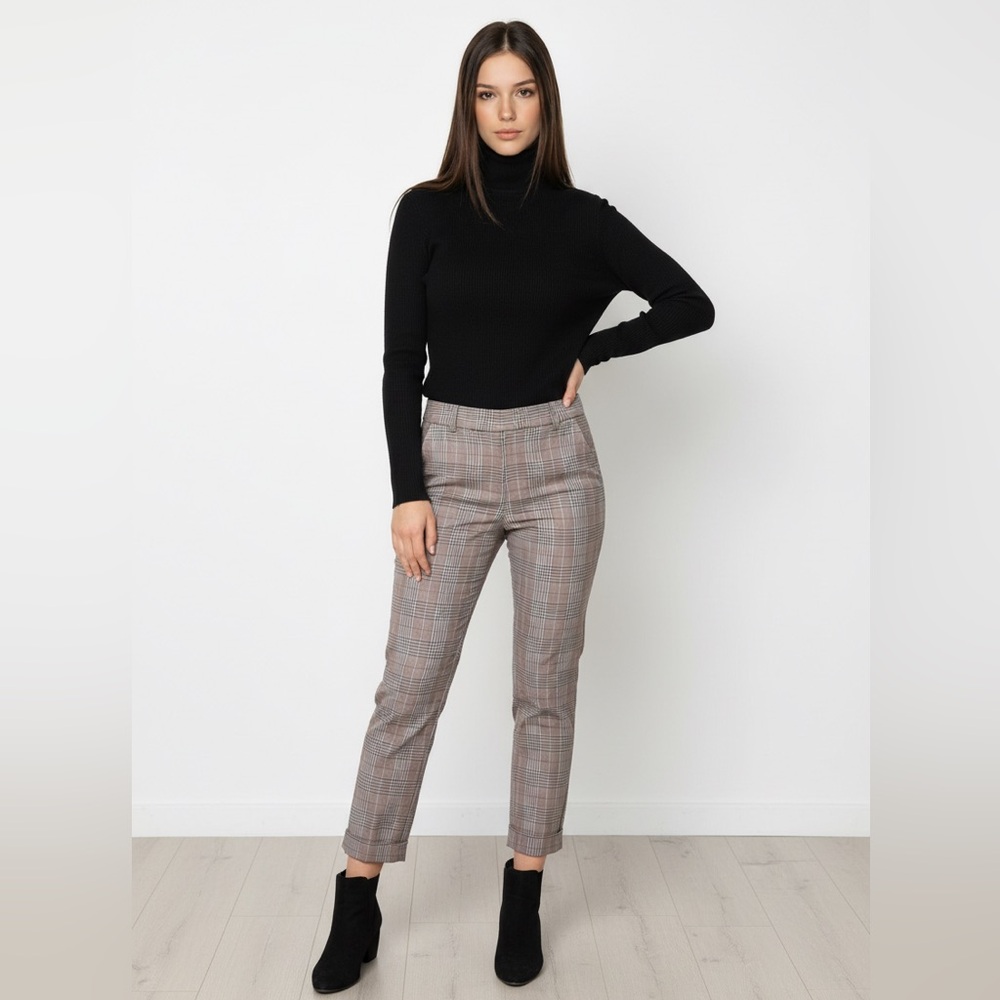 Banana Republic Cuffed Cropped Pants. Size : 8P